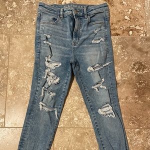 American Eagle Ripped Jegging Crops